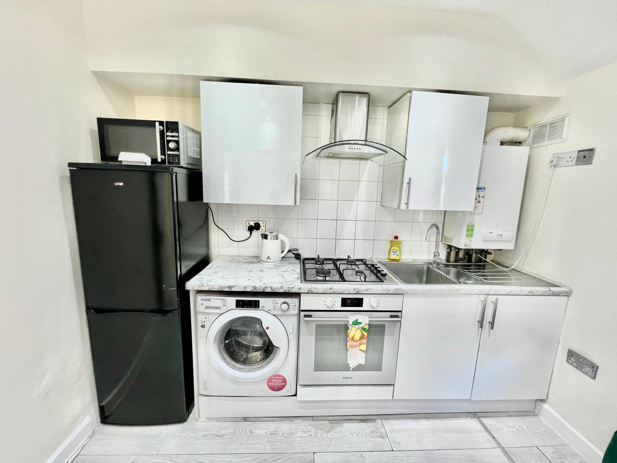 Ferienwohnung Cosy Private Flat In London, Free Parking On Premise Carshalton Exterior foto