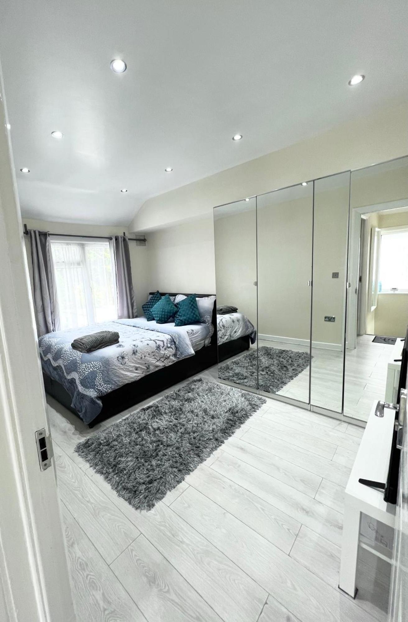 Ferienwohnung Cosy Private Flat In London, Free Parking On Premise Carshalton Exterior foto