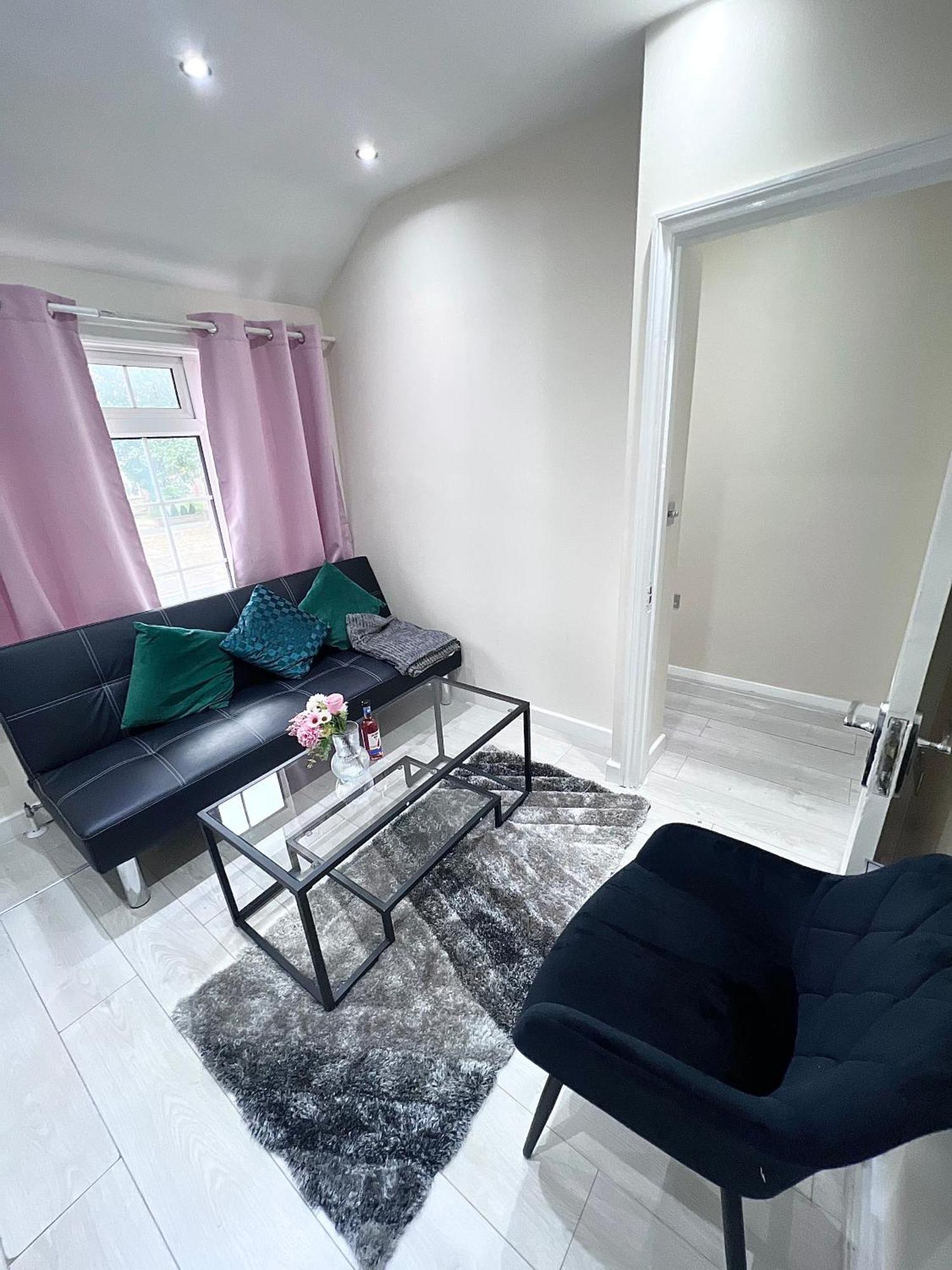 Ferienwohnung Cosy Private Flat In London, Free Parking On Premise Carshalton Exterior foto